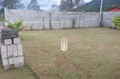 Terreno plano com escritura, pomar e projeto aprovado para casa de veraneio