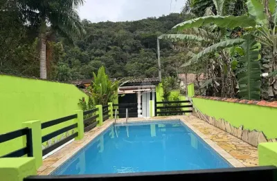 2 sobrados com piscina - condomínio recanto verde mar  650m da praia da cocanha