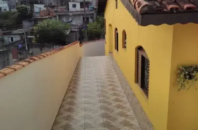 Casa com 3 quartos à venda na Rua Maria Bezerra de Andrade, 96, Vila Brasileira, Mogi das Cruzes