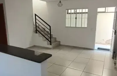 Casa com 2 quartos à venda na Avenida Nilo Marcatto, 1890, Jardim São Pedro, Mogi das Cruzes