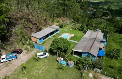 Sítio / Chácara para Temporada em Biritiba-Mirim, Santa Catarina, 2 dormitórios, 2 banheiros, 10 vagas