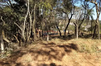 Lindo terreno com 1647 m2 em bairro tranquilo  em atibaia  - sp  vale dos pinhei