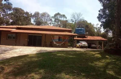 Linda chácara com 290 m² sendo 4 dormitórios e 2 suites - bom jesus dos perdões
