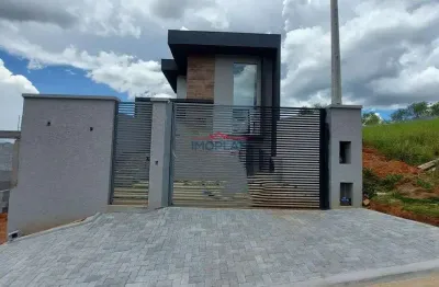Casa à venda  com - 3 dormitórios, sendo 1 suíte; 96,60 m² em ótima localização,