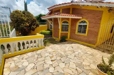 Casa com 3 quartos à venda no Centro, Piracaia 