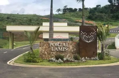 Terreno em condomínio fechado em bom jesus dos perdões, 300m com topografia plan