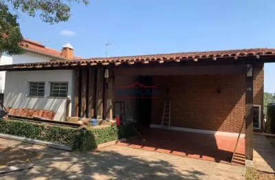 Residência à venda na vila santista, atibaia com terreno espaçoso de 810 m²