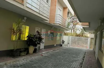 Casa em condomínio village em atibaia , 02 dormitórios sendo 02 suítes , 1 vaga