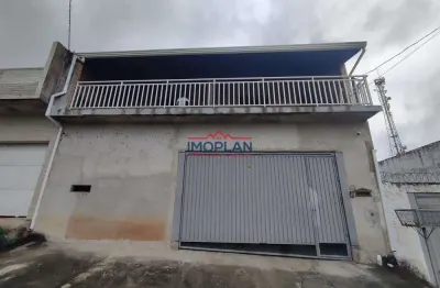Casa à venda   com 5 dormitórios 1 suíte com 200 m² em ótima localização em atib