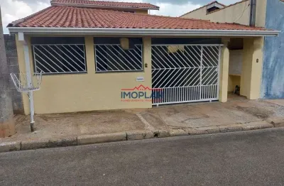 Casa á venda   com 3 dormitórios com 233,11 m² com churrasqueira em ótima locali