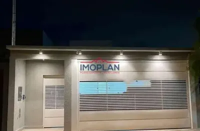 Casa à venda  com 3 dormitórios 1 suíte com 130 m² com churrasqueira em ótima lo
