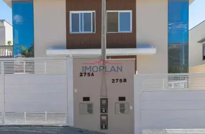 Casa  à venda  com 186 m² com piscina e espaço gourmet em ótima localização em a