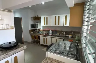 Apartamento com 294 m² frente total para praia- praia das astúrias- guarujá
