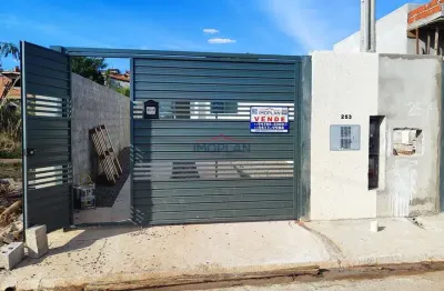 Casa térrea a venda em atibaia 3 dorms 1 suíte , 2 vagas quintal bairro tranqui