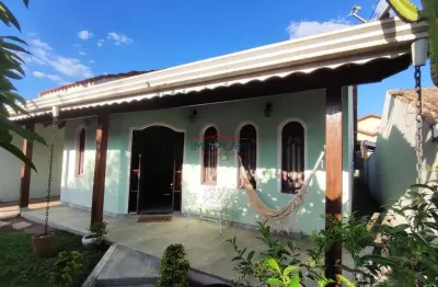 Casa térrea a venda , bairro tranquilo , 4 dorms sendo 1 suíte , quintal grande