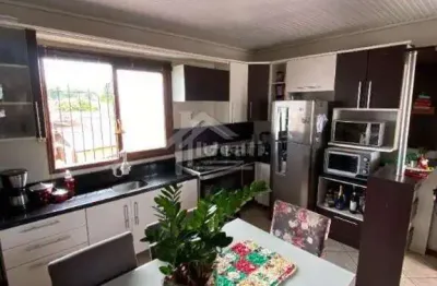 Casa com 3 quartos à venda na rua bagé, 275, dihel, sapucaia do sul por r$ 675.000