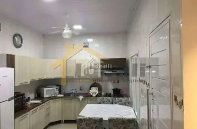 Casa com 4 quartos à venda na chico mendes, 51, niterói, canoas por r$ 375.000