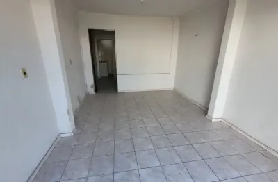 Casa com ponto comercial na av, francisco sá, para quem quer investir e morar