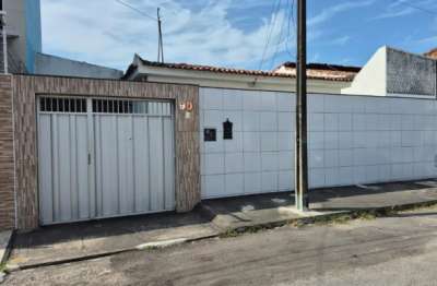 Casa na parquelandia com 3 quartos, vaga e jardim oportunidade