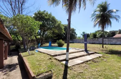 Casa mobiliada térrea e ampla com piscina e poço no pacheco perto do mar