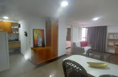 Flat na avenida beira mar mobiliado com vaga ótima localização