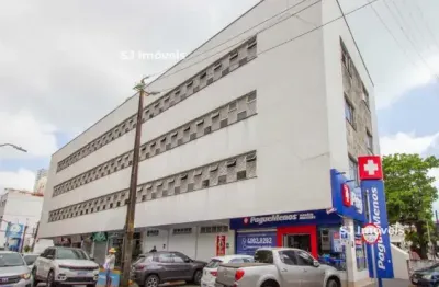 Loja em ponto estratégico comercial na esquina da av. barão de studart