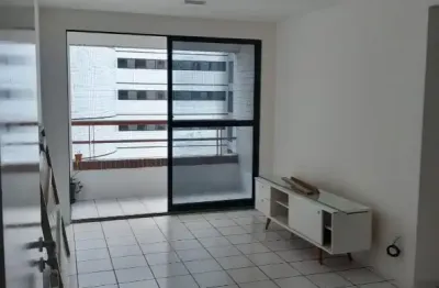 Apartamento com 2 quartos sendo 2 suítes no meireles a poucos metros da beira mar