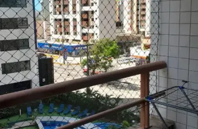Apartamento com 2 quartos sendo 2 suítes no meireles a poucos metros da beira mar