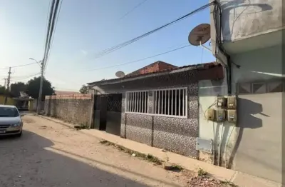 Casa com 2 quartos à venda na Rua Manases Gadelha, Centro, Horizonte