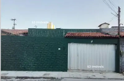 Casa com 3 quartos 2 suítes, quintal e 6 vagas de garagem no monte castelo