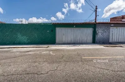 Casa com 3 quartos 2 suítes, quintal e 6 vagas de garagem no monte castelo