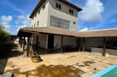 Casa triplex com piscina no maceió da taiba a 2 ruas de distância da praia