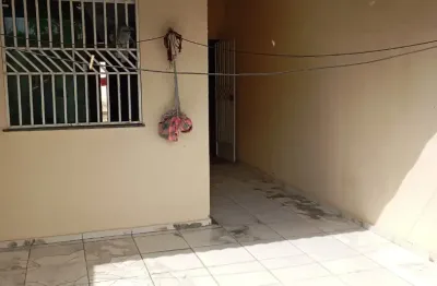 Casa com 2 quartos à venda na Rua Coronel Antônio Botelho de Sousa, 77, Centro, Maranguape