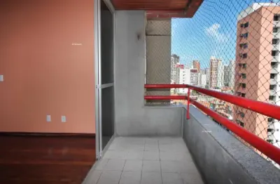 Apartamento com 2 Quartos sendo 1 Suíte varanda e estrutura de lazer no Meireles