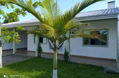 Casa de alvenaria à venda – próxima à praia e com ótima localização!