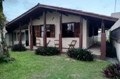 Casa com 2 quartos à venda na Avenida São Paulo, Coroados, Guaratuba