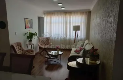 Centro - apartamento com 03 dormitórios sendo 02 tipo apartamento e 01 vaga coberta