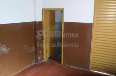 Vila santa cruz - perto da av da saudade, 3 casas em um mesmo lote, sendo 2 com 2 dorms e uma tipo edícula com 1 dorm