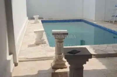 Jardim alto rio preto - casa em bom local, em esquina com piscina, bem conservada.