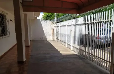 Boa vista - casa em bom local, lado sol da quadra, 3 dorms, 1 apto, 2 salas, forro laje, pisos em cerâmica