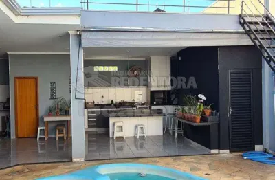 Casa com 3 quartos à venda na Rua Celestino Salvador Contiero, São Francisco, São José do Rio Preto