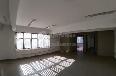 Ótima sala comercial no estrela maia no centro com 2 salas e 2 wcs e 1 vaga