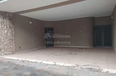 Jardim municipal - casa com amplo terreno, 4 dorms sendo 3 tipo aptos,2 salas, escritório, cozinha planejada