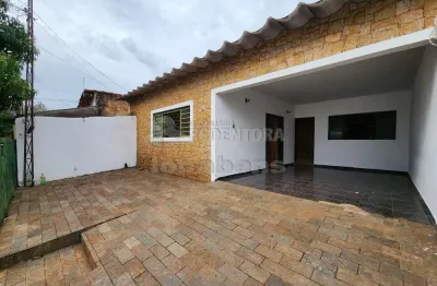 Casa com 4 dormitórios  e 2 vagas de garagem no bairro jardim roseiral