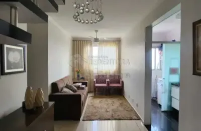 Apto de cobertura, frente para represa municipal, tendo 3 dorms, com 2 vagas, bom para renda já alugado