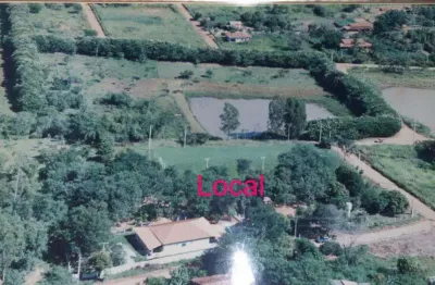 Chácara à venda, bella vista iii, 2 casas com total de 4 quartos e 5 wcs.