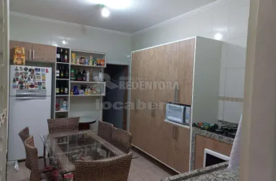 Maria zorita, casa de 03 dormts com armários, 01 tipo apto, 03 wc, sala, cozinha planejada, varanda com churrasqueira, 04 vagas