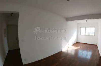 Apartamento a venda no centro, com 02 dormitórios e armário embutido