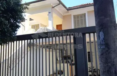 Vila ercília sobrado com 03 dormitório, 02 vagas de garagem.