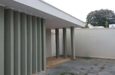Casa a venda no bairro vila santa cruz, com 03 dormitórios, sendo 01 tipo apartamento.